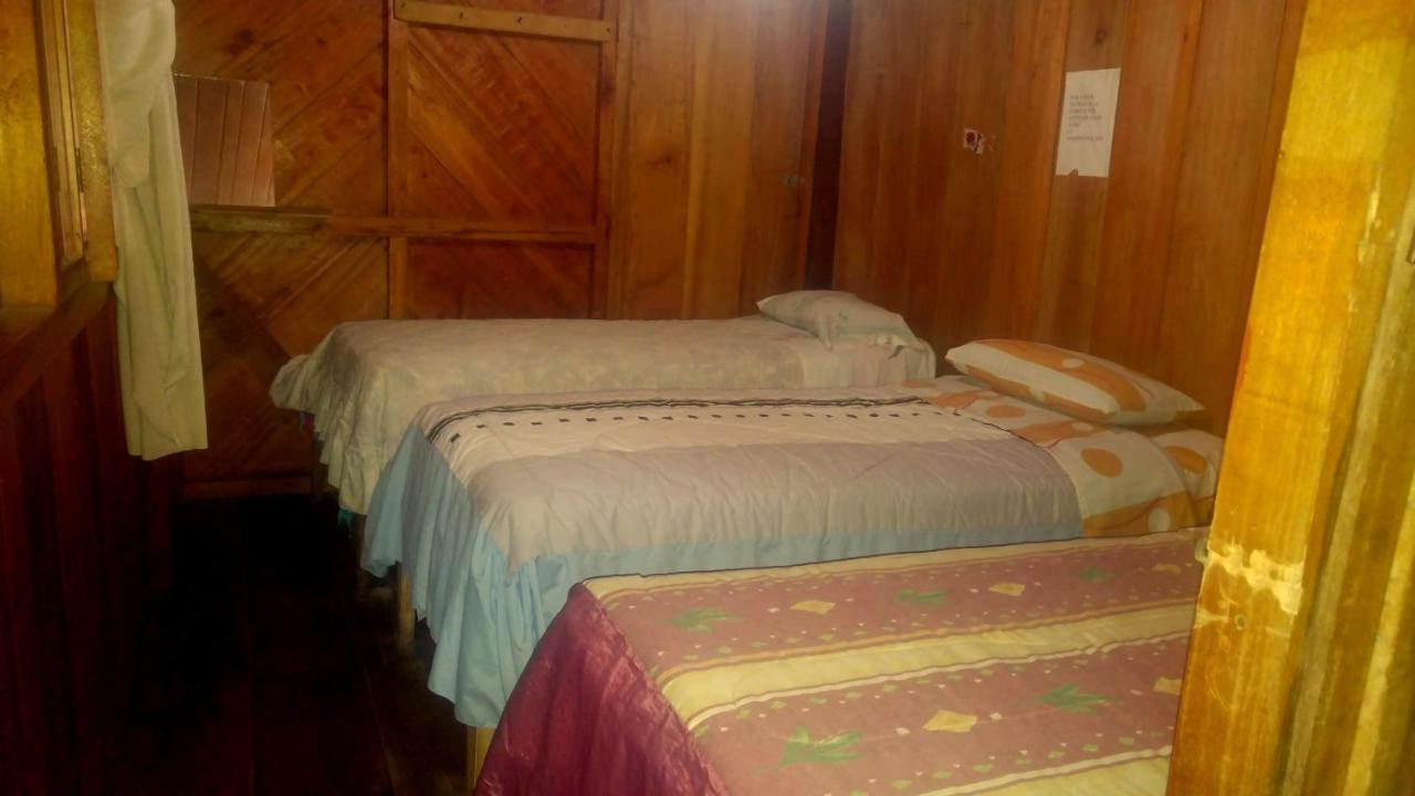La Tranquilidad Hostel Mindo Esterno foto
