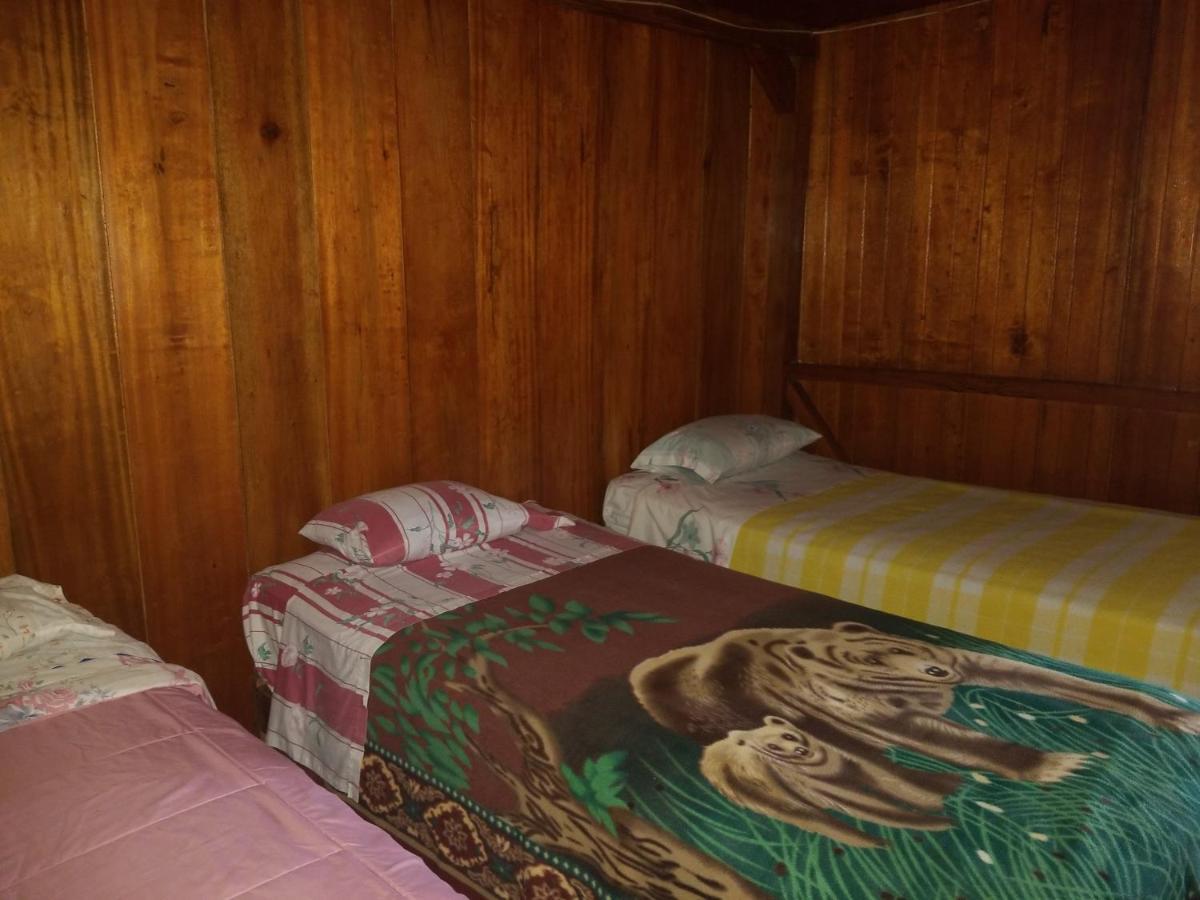 La Tranquilidad Hostel Mindo Esterno foto