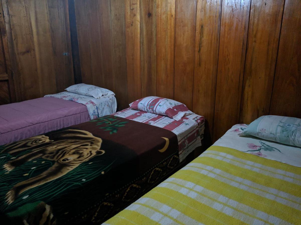 La Tranquilidad Hostel Mindo Esterno foto